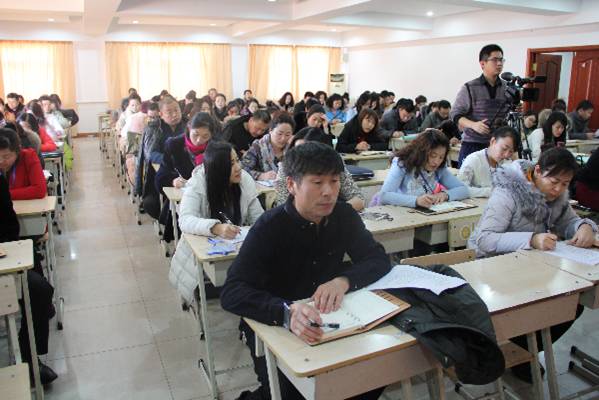 http://xiaonei.qqhru.edu.cn/upload/UPImage/2532/gpjh2015/IMG_9673.bmp